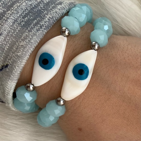 EYE BRACELET - Picture 3 of 3